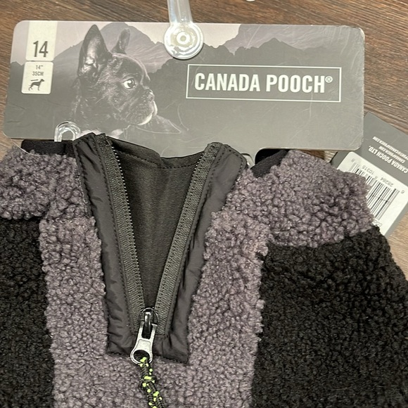 NWT Canada Pooch Cool Factor Dog Hoodie Black Grey Size 14 *Benefits Animals* - Picture 5 of 10